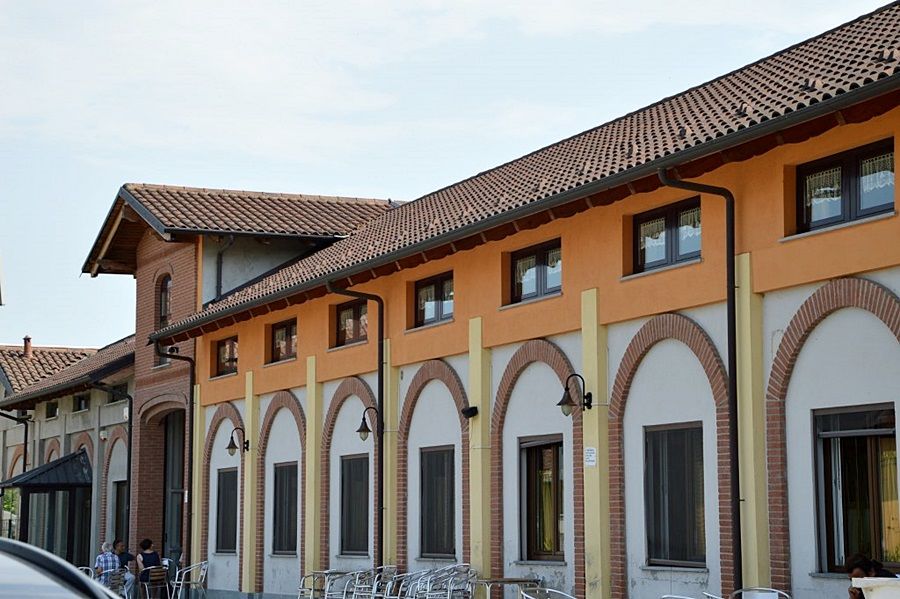 מלון ריבולי Cascina Scola מראה חיצוני תמונה