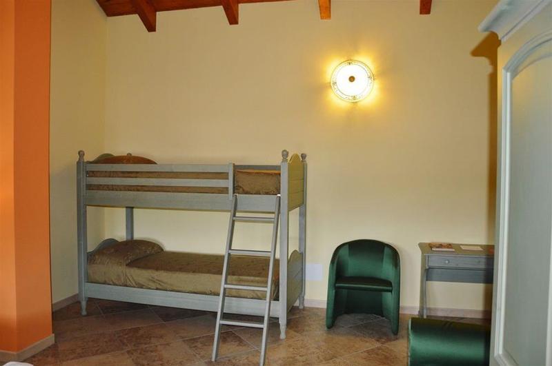 מלון ריבולי Cascina Scola מראה חיצוני תמונה